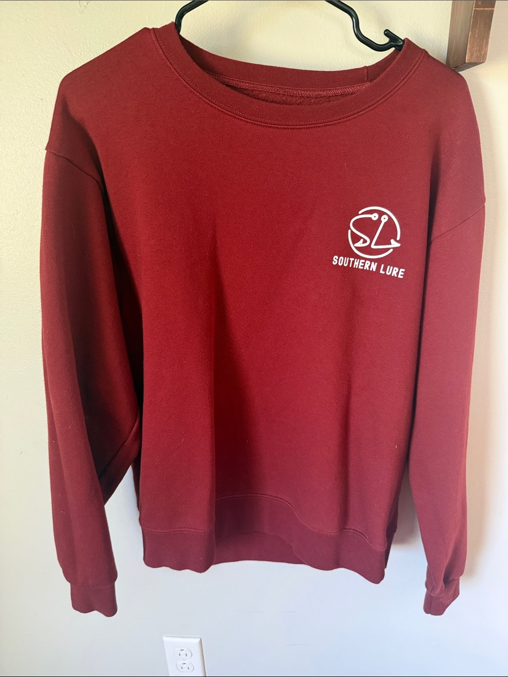 Southern Lure Men's Crewneck Sweatshirt in Maroon